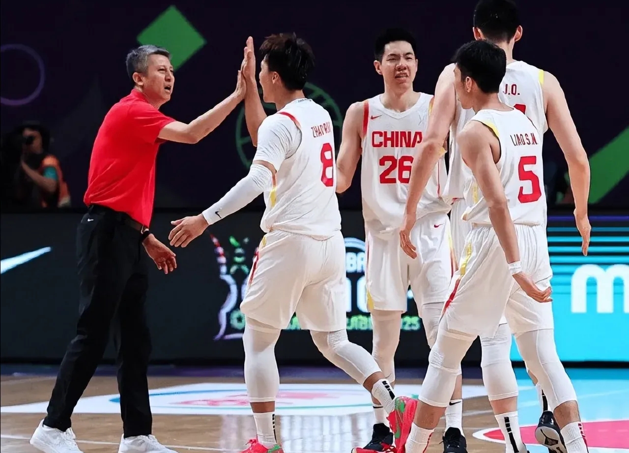 CBA常规赛赛程吃紧；密尔沃基雄鹿今晚绝杀压哨；管理层满意；球队文化再被提及的简单介绍